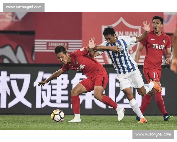 巅峰对决再起波澜 权健迎战恒大谁能主宰中超焦点之夜赛场风云